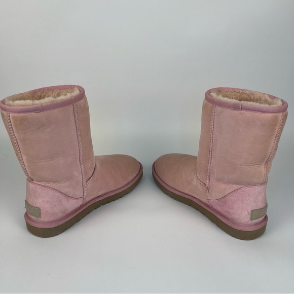 Women’s Pink Ugg Australia Boots Classic Short Size 6 Winter Shearling Pull On - Picture 4 of 14
